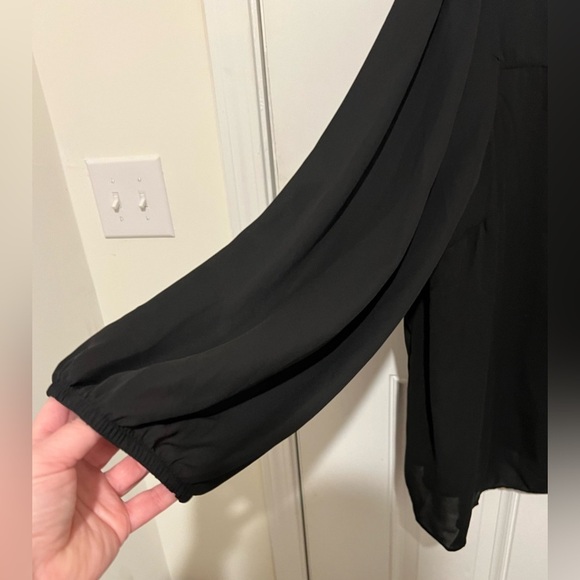 New! Torrid Black Sheer Long Sleeve Flowy Blouse in Size 4 or 26/28  Classy Goth - Picture 5 of 14